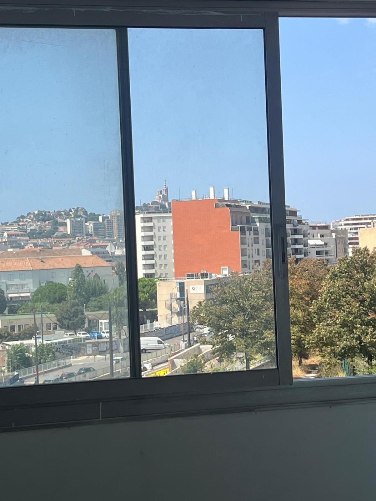 Appartement 2 Chambre Et Grand Sejour 100M2 A 5 Min Du Stade Velodrome Marselha Exterior foto